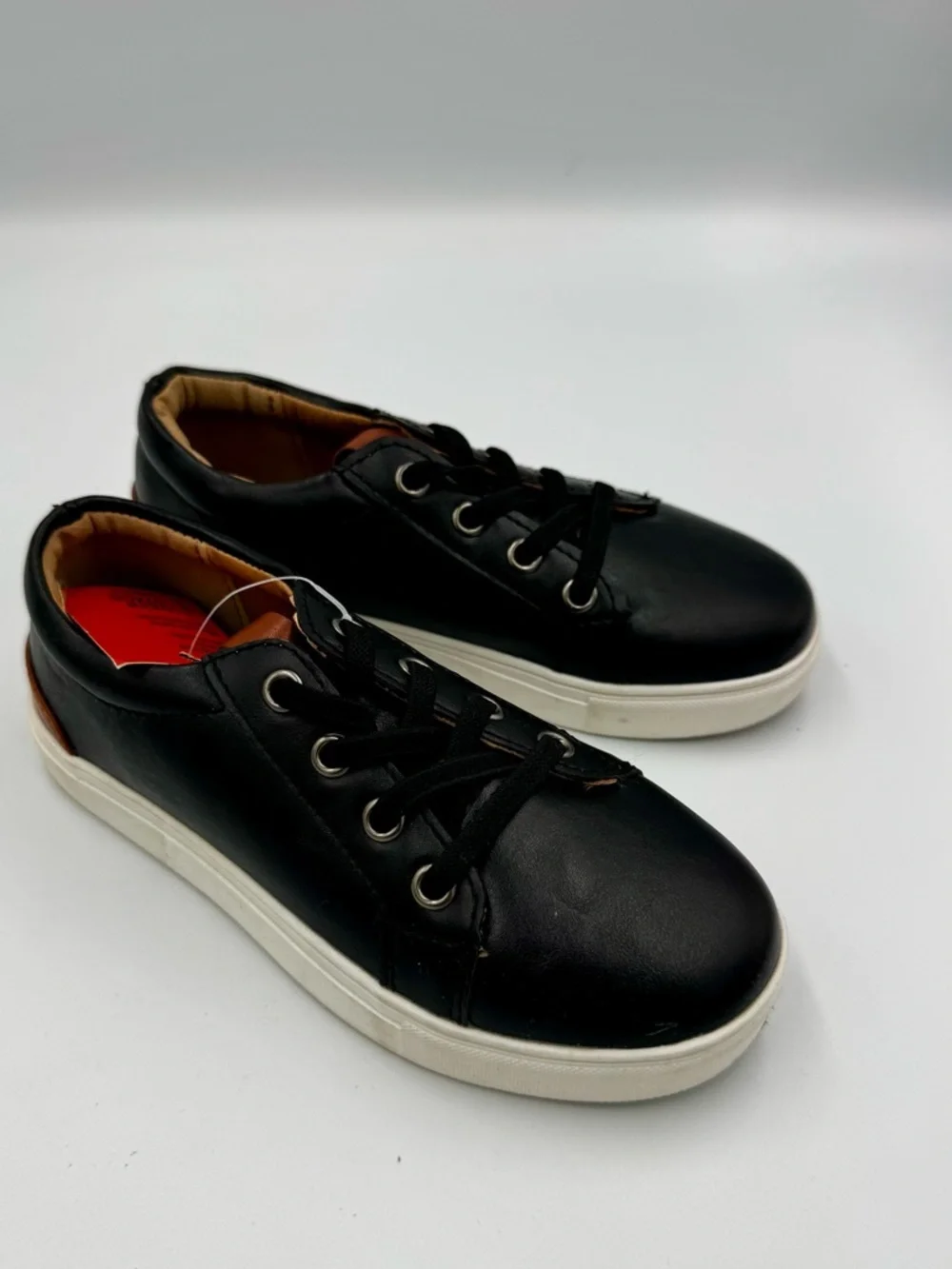 Deer Stags Wiley Jr. Boys Black & White Sneakers Size 11B Used Like New